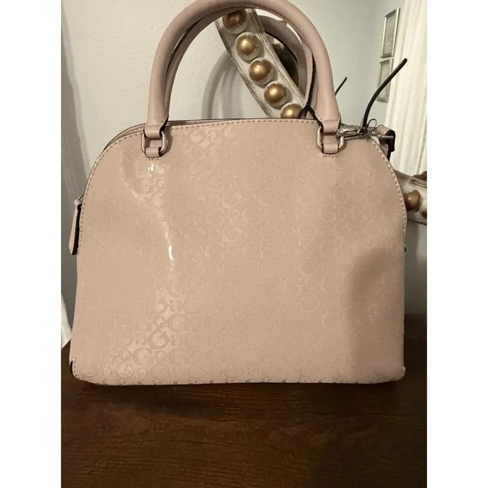 GUESS Shiny Blush Pink Logo Satchel Crossbody Dome Bag Charm‎ Medium